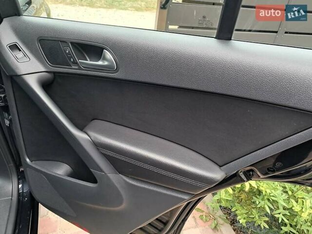 Чорний Фольксваген Тігуан, об'ємом двигуна 1.98 л та пробігом 143 тис. км за 12999 $, фото 18 на Automoto.ua