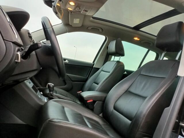 Черный Фольксваген Тигуан, объемом двигателя 2 л и пробегом 82 тыс. км за 9000 $, фото 12 на Automoto.ua