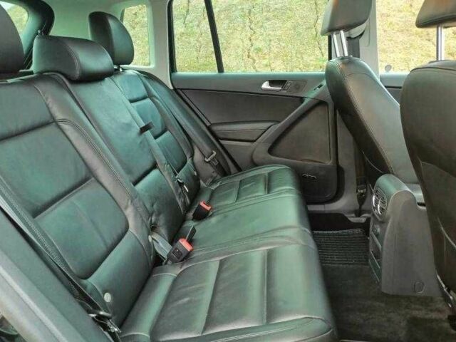 Чорний Фольксваген Тігуан, об'ємом двигуна 2 л та пробігом 82 тис. км за 10300 $, фото 17 на Automoto.ua