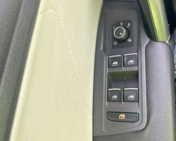 Черный Фольксваген Тигуан, объемом двигателя 1.98 л и пробегом 99 тыс. км за 23000 $, фото 29 на Automoto.ua