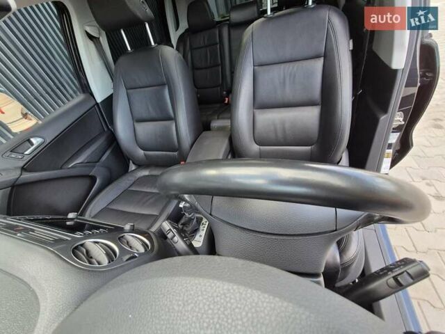 Чорний Фольксваген Тігуан, об'ємом двигуна 1.98 л та пробігом 117 тис. км за 17890 $, фото 54 на Automoto.ua