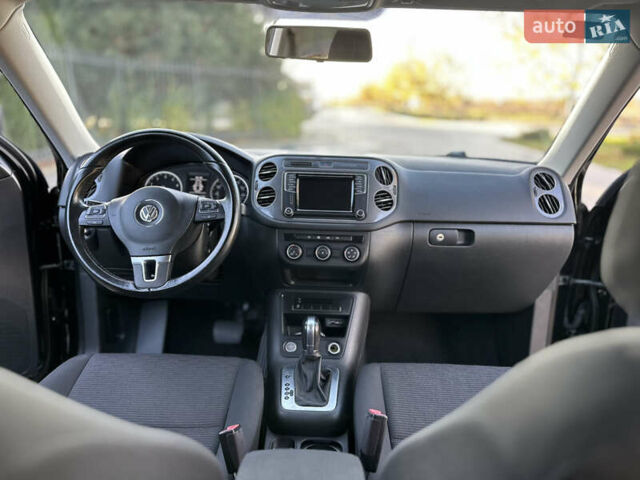 Черный Фольксваген Тигуан, объемом двигателя 2 л и пробегом 100 тыс. км за 14200 $, фото 30 на Automoto.ua