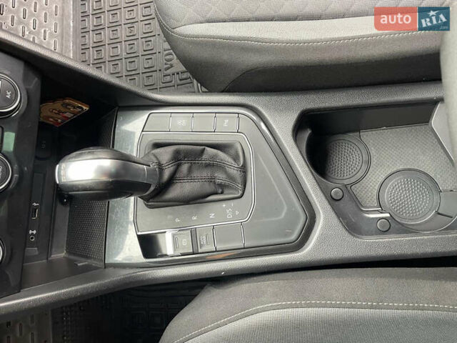 Чорний Фольксваген Тігуан, об'ємом двигуна 1.97 л та пробігом 167 тис. км за 27000 $, фото 3 на Automoto.ua