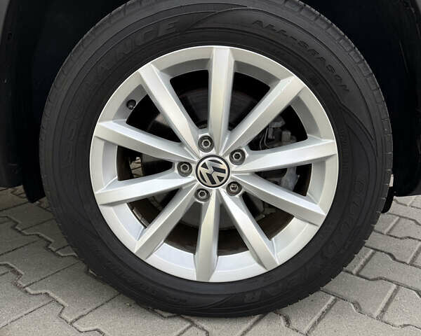 Чорний Фольксваген Тігуан, об'ємом двигуна 2 л та пробігом 104 тис. км за 15500 $, фото 25 на Automoto.ua