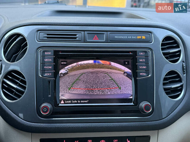 Черный Фольксваген Тигуан, объемом двигателя 2 л и пробегом 185 тыс. км за 13999 $, фото 46 на Automoto.ua