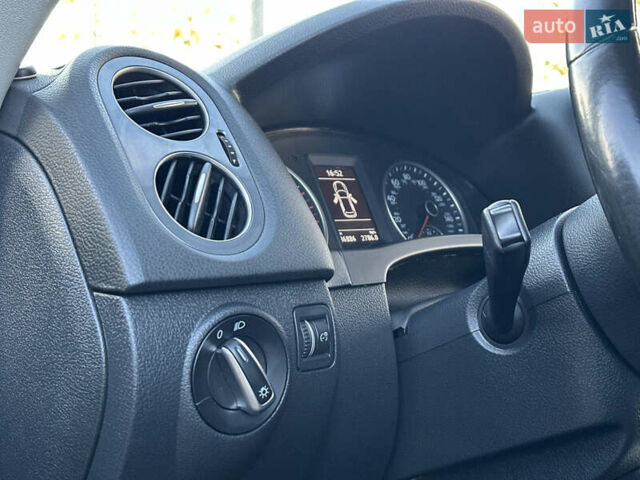 Черный Фольксваген Тигуан, объемом двигателя 2 л и пробегом 100 тыс. км за 14200 $, фото 60 на Automoto.ua