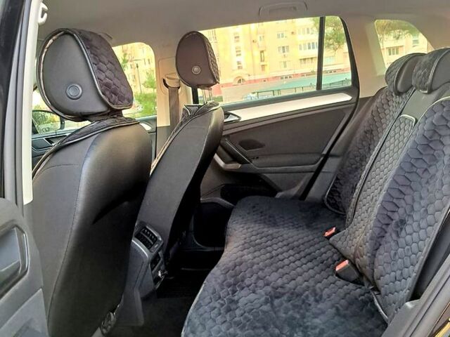 Черный Фольксваген Тигуан, объемом двигателя 2 л и пробегом 177 тыс. км за 20500 $, фото 8 на Automoto.ua