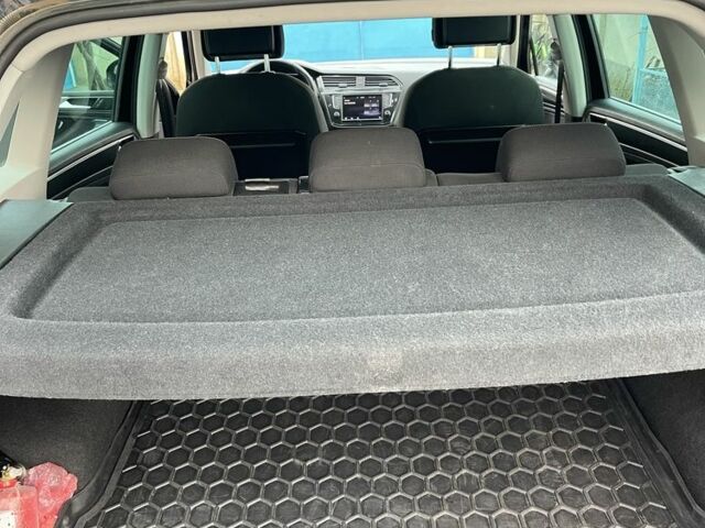 Черный Фольксваген Тигуан, объемом двигателя 2 л и пробегом 225 тыс. км за 24000 $, фото 11 на Automoto.ua