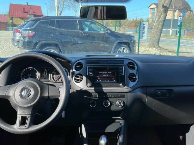 Чорний Фольксваген Тігуан, об'ємом двигуна 2 л та пробігом 142 тис. км за 12200 $, фото 10 на Automoto.ua