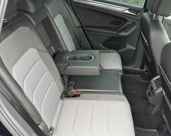 Чорний Фольксваген Тігуан, об'ємом двигуна 1.98 л та пробігом 150 тис. км за 30000 $, фото 8 на Automoto.ua