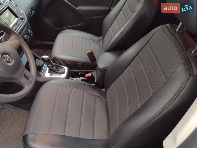 Черный Фольксваген Тигуан, объемом двигателя 2 л и пробегом 35 тыс. км за 19000 $, фото 9 на Automoto.ua