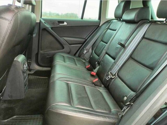 Чорний Фольксваген Тігуан, об'ємом двигуна 2 л та пробігом 82 тис. км за 10300 $, фото 12 на Automoto.ua