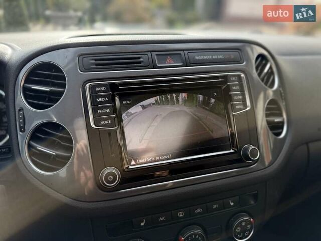 Черный Фольксваген Тигуан, объемом двигателя 1.98 л и пробегом 122 тыс. км за 14900 $, фото 52 на Automoto.ua