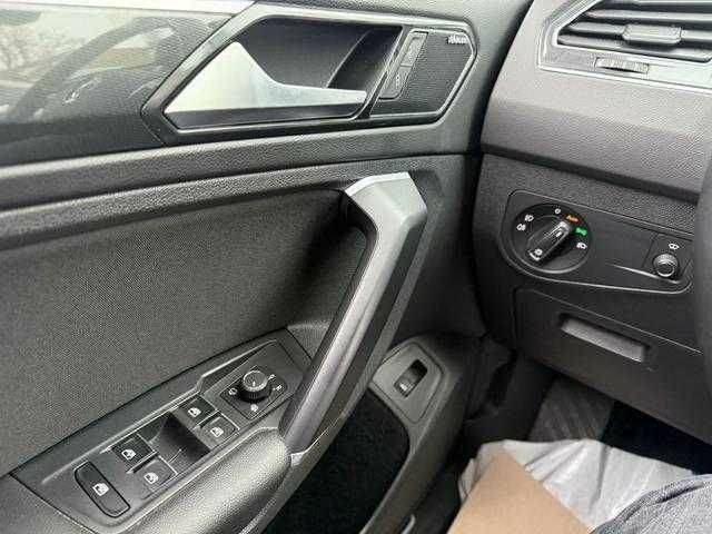 Черный Фольксваген Тигуан, объемом двигателя 2 л и пробегом 102 тыс. км за 12100 $, фото 10 на Automoto.ua