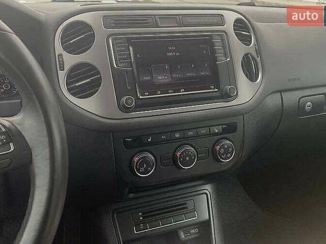 Черный Фольксваген Тигуан, объемом двигателя 1.98 л и пробегом 118 тыс. км за 16800 $, фото 17 на Automoto.ua