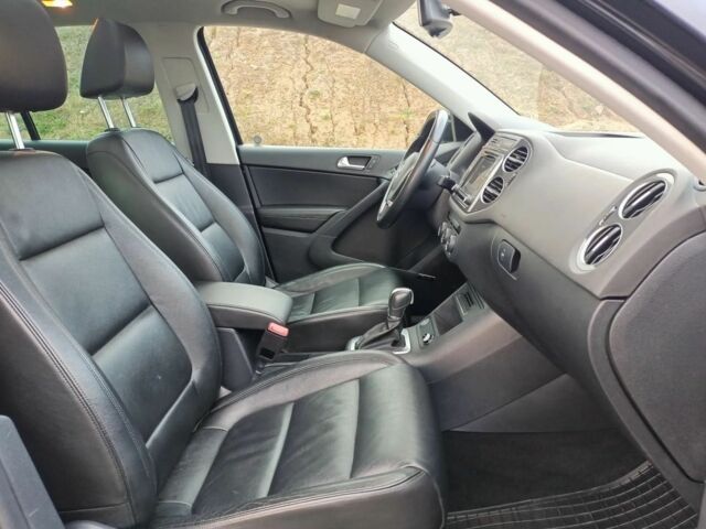 Черный Фольксваген Тигуан, объемом двигателя 2 л и пробегом 82 тыс. км за 9000 $, фото 11 на Automoto.ua