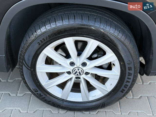 Черный Фольксваген Тигуан, объемом двигателя 1.98 л и пробегом 120 тыс. км за 11999 $, фото 14 на Automoto.ua