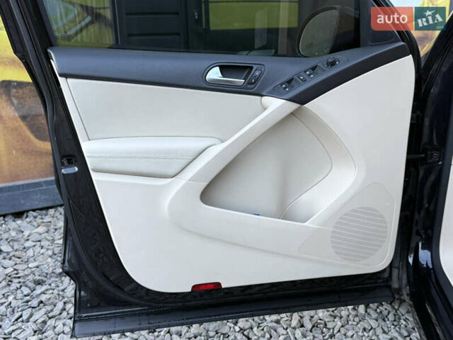 Черный Фольксваген Тигуан, объемом двигателя 2 л и пробегом 185 тыс. км за 13999 $, фото 50 на Automoto.ua