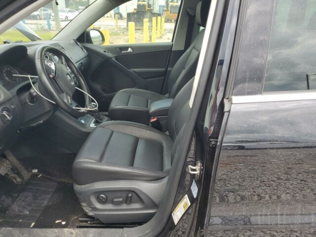 Черный Фольксваген Тигуан, объемом двигателя 2 л и пробегом 148 тыс. км за 9800 $, фото 6 на Automoto.ua