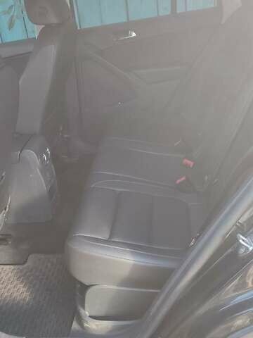 Черный Фольксваген Тигуан, объемом двигателя 1.98 л и пробегом 66 тыс. км за 16500 $, фото 11 на Automoto.ua