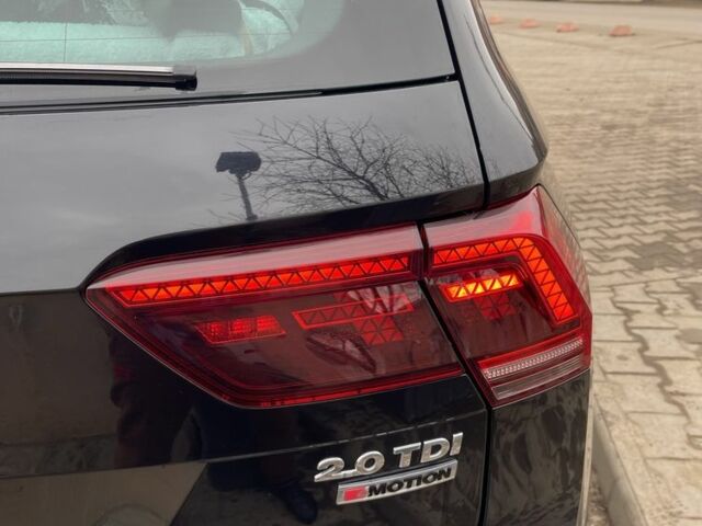 Черный Фольксваген Тигуан, объемом двигателя 2 л и пробегом 225 тыс. км за 24000 $, фото 17 на Automoto.ua