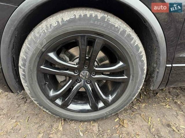 Чорний Фольксваген Тігуан, об'ємом двигуна 1.98 л та пробігом 150 тис. км за 30000 $, фото 9 на Automoto.ua