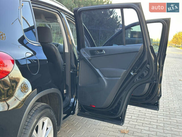 Черный Фольксваген Тигуан, объемом двигателя 2 л и пробегом 100 тыс. км за 14200 $, фото 35 на Automoto.ua