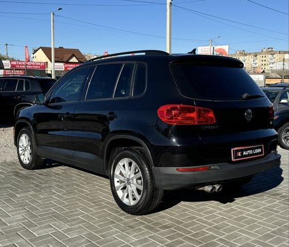 Черный Фольксваген Тигуан, объемом двигателя 2 л и пробегом 183 тыс. км за 14000 $, фото 6 на Automoto.ua