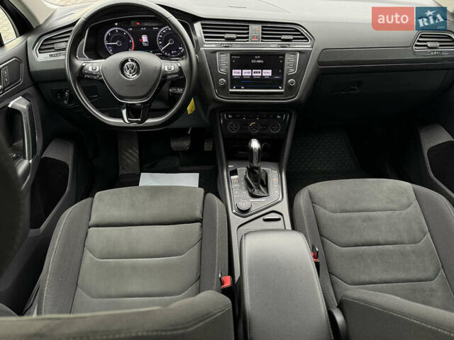 Чорний Фольксваген Тігуан, об'ємом двигуна 1.98 л та пробігом 151 тис. км за 24900 $, фото 24 на Automoto.ua