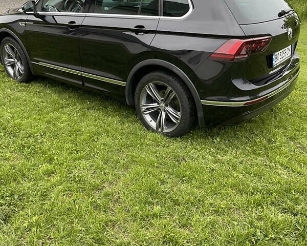 Черный Фольксваген Тигуан, объемом двигателя 1.98 л и пробегом 215 тыс. км за 26855 $, фото 17 на Automoto.ua