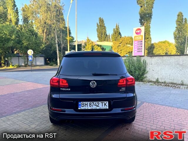 Черный Фольксваген Тигуан, объемом двигателя 2 л и пробегом 124 тыс. км за 16000 $, фото 9 на Automoto.ua