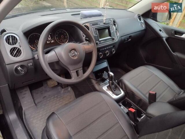 Черный Фольксваген Тигуан, объемом двигателя 2 л и пробегом 35 тыс. км за 19000 $, фото 8 на Automoto.ua