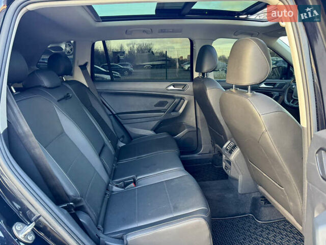 Черный Фольксваген Тигуан, объемом двигателя 1.98 л и пробегом 81 тыс. км за 21500 $, фото 44 на Automoto.ua