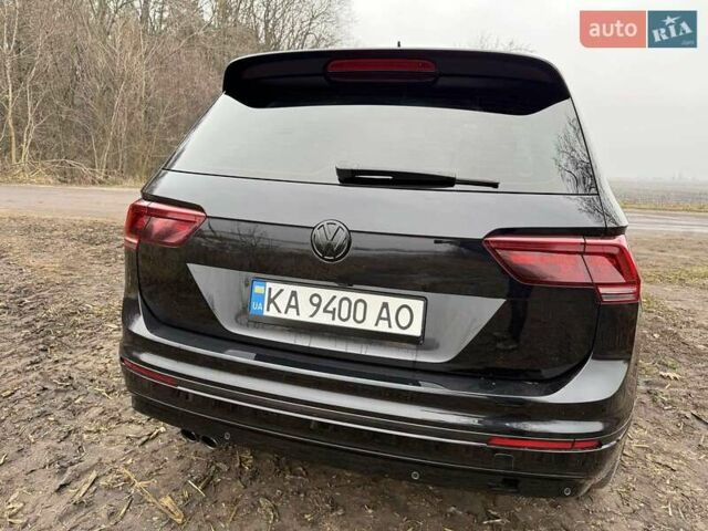 Чорний Фольксваген Тігуан, об'ємом двигуна 1.98 л та пробігом 150 тис. км за 30000 $, фото 1 на Automoto.ua