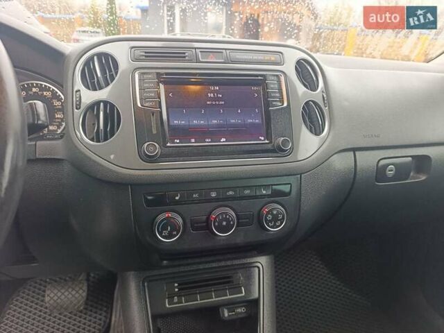 Черный Фольксваген Тигуан, объемом двигателя 2 л и пробегом 92 тыс. км за 14500 $, фото 8 на Automoto.ua