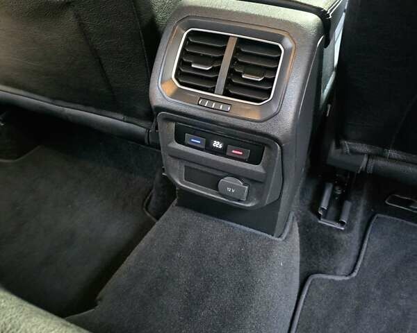 Черный Фольксваген Тигуан, объемом двигателя 1.98 л и пробегом 130 тыс. км за 24499 $, фото 17 на Automoto.ua