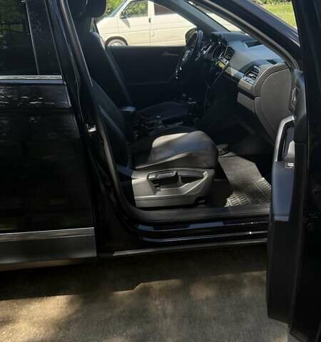 Черный Фольксваген Тигуан, объемом двигателя 1.98 л и пробегом 175 тыс. км за 17500 $, фото 14 на Automoto.ua