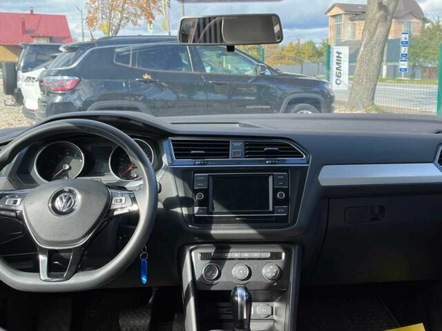 Чорний Фольксваген Тігуан, об'ємом двигуна 2 л та пробігом 42 тис. км за 17000 $, фото 8 на Automoto.ua