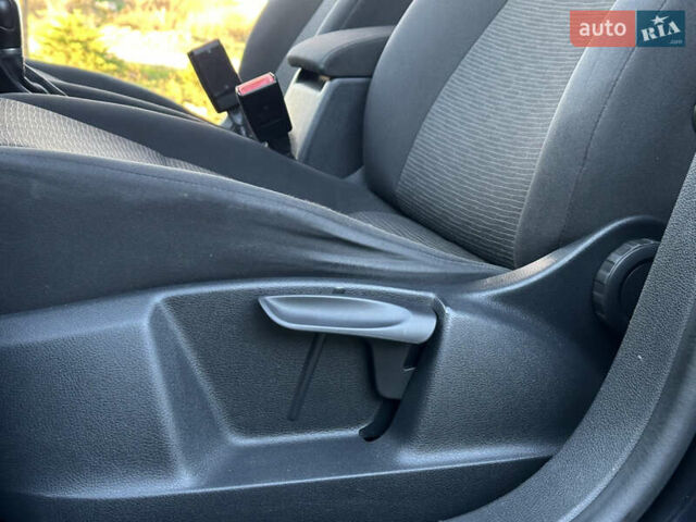 Черный Фольксваген Тигуан, объемом двигателя 2 л и пробегом 100 тыс. км за 14200 $, фото 54 на Automoto.ua