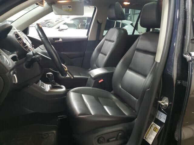 Чорний Фольксваген Тігуан, об'ємом двигуна 2 л та пробігом 182 тис. км за 8900 $, фото 6 на Automoto.ua