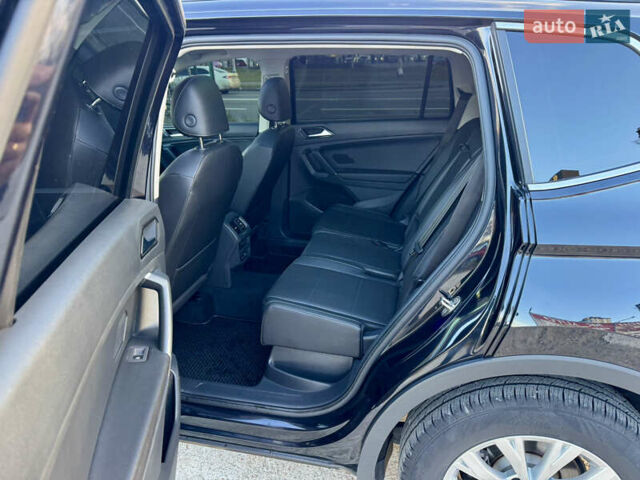 Черный Фольксваген Тигуан, объемом двигателя 1.98 л и пробегом 81 тыс. км за 21500 $, фото 39 на Automoto.ua