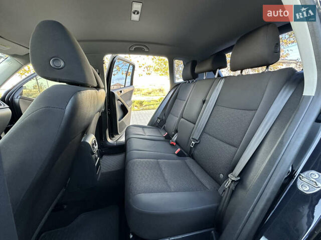 Черный Фольксваген Тигуан, объемом двигателя 2 л и пробегом 100 тыс. км за 14200 $, фото 4 на Automoto.ua