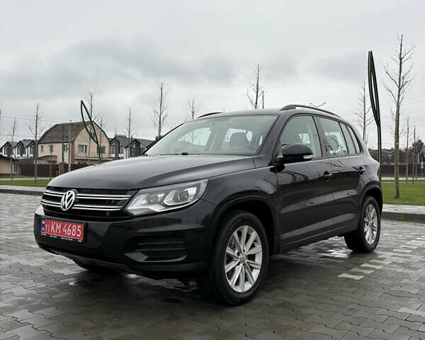 Черный Фольксваген Тигуан, объемом двигателя 2 л и пробегом 95 тыс. км за 14499 $, фото 1 на Automoto.ua
