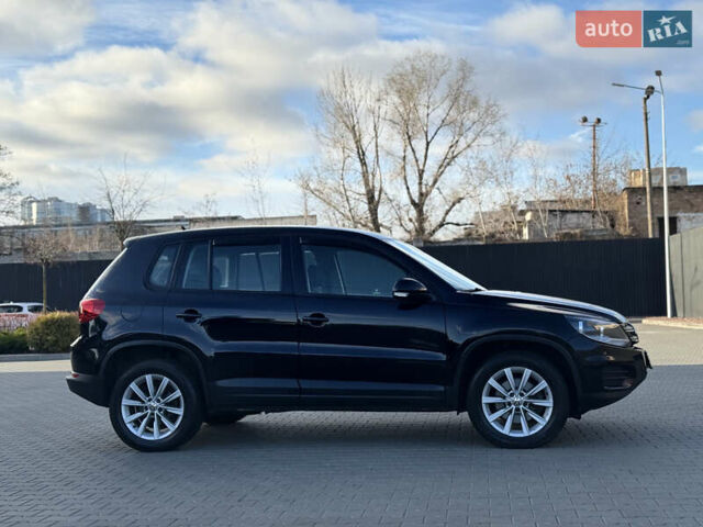 Черный Фольксваген Тигуан, объемом двигателя 1.98 л и пробегом 120 тыс. км за 11999 $, фото 4 на Automoto.ua