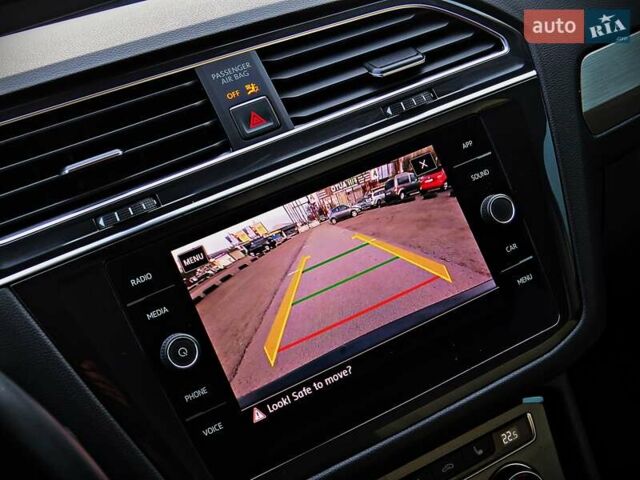 Черный Фольксваген Тигуан, объемом двигателя 1.98 л и пробегом 155 тыс. км за 18800 $, фото 13 на Automoto.ua