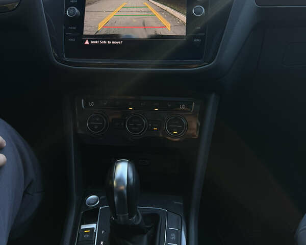 Чорний Фольксваген Тігуан, об'ємом двигуна 1.98 л та пробігом 127 тис. км за 22000 $, фото 11 на Automoto.ua