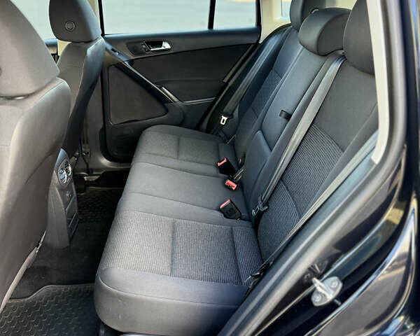 Черный Фольксваген Тигуан, объемом двигателя 1.98 л и пробегом 120 тыс. км за 11999 $, фото 25 на Automoto.ua