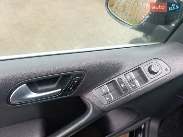 Черный Фольксваген Тигуан, объемом двигателя 2 л и пробегом 92 тыс. км за 14500 $, фото 13 на Automoto.ua