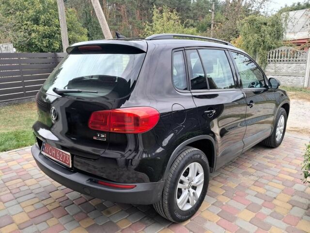 Черный Фольксваген Тигуан, объемом двигателя 2 л и пробегом 143 тыс. км за 12999 $, фото 4 на Automoto.ua