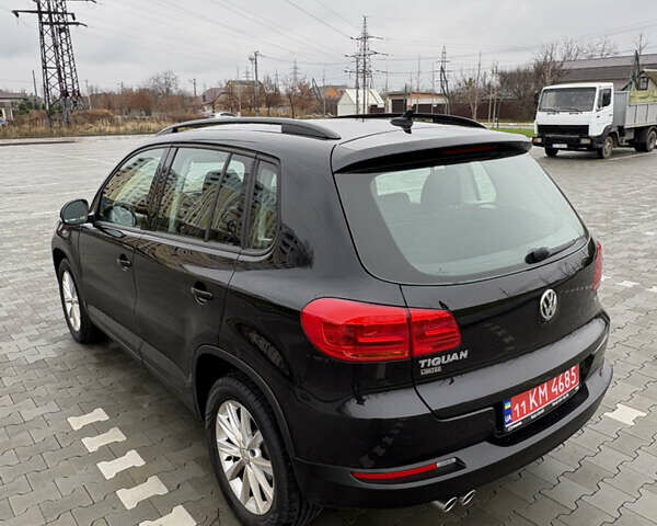 Черный Фольксваген Тигуан, объемом двигателя 2 л и пробегом 95 тыс. км за 14499 $, фото 15 на Automoto.ua